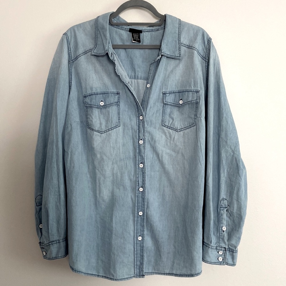 Torrid Button Down Shirt Women Plus Size 2